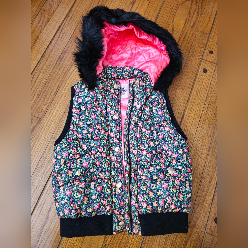 JUICY COUTURE GIRL'S BLACK FLORAL FUR PUFFER VEST